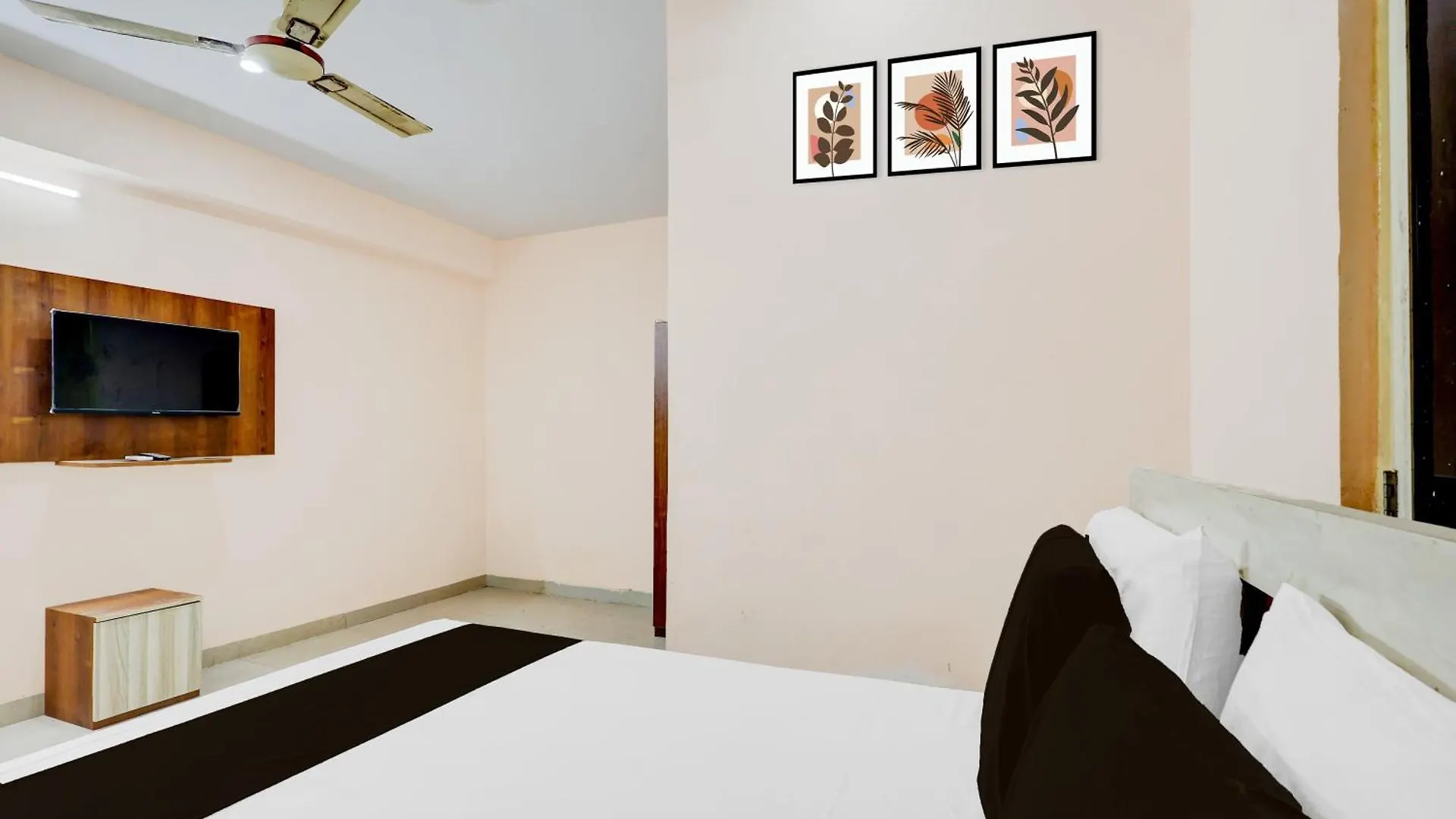 Hotel O Radhe Hotel Gurgaon