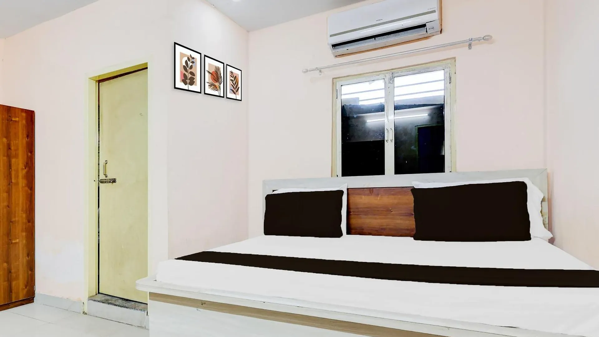 Hotel O Radhe Hotel Gurgaon