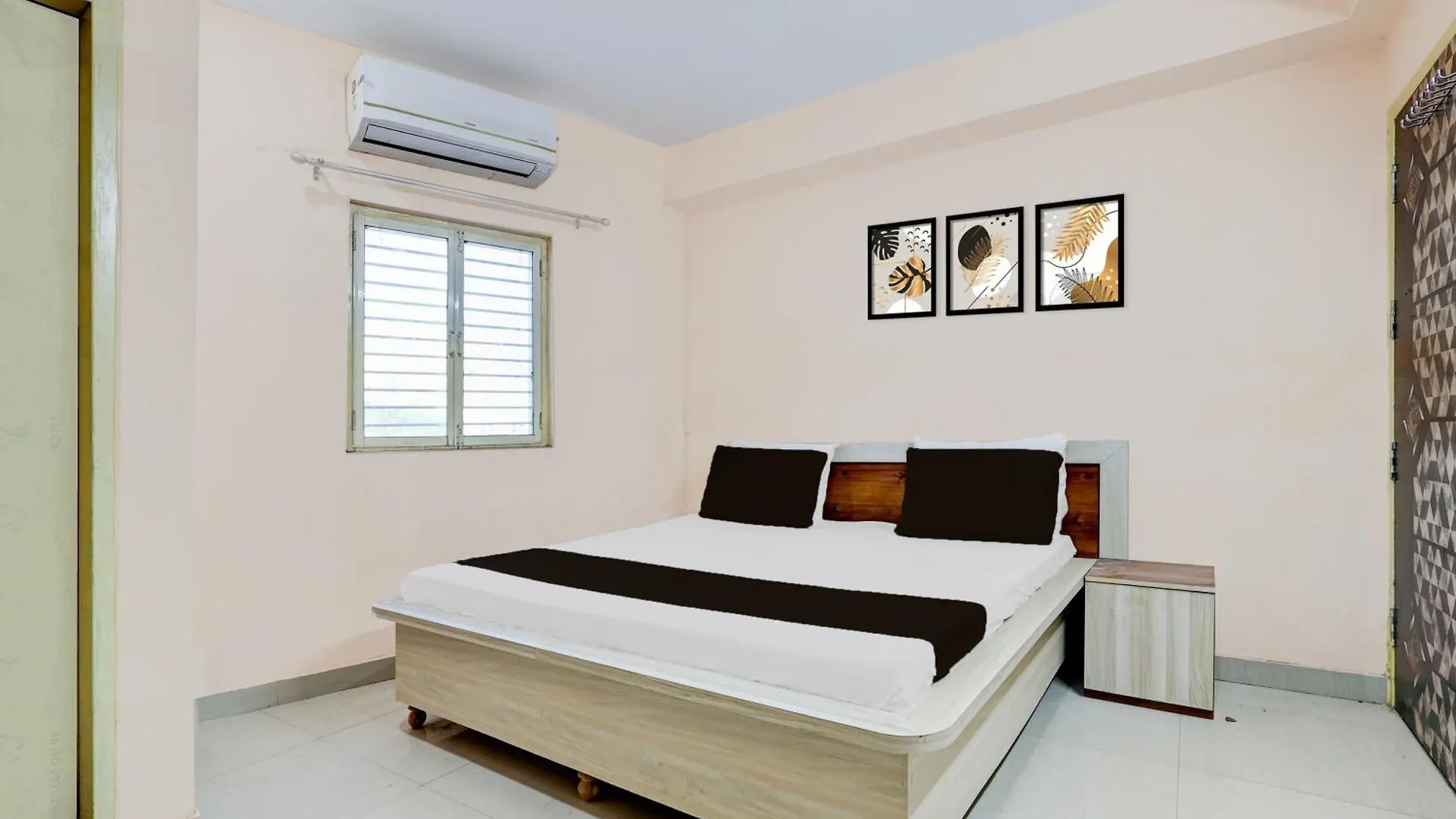 Hotel O Radhe Hotel Gurgaon